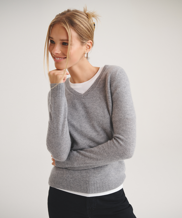 Basic Cashmere V-Neck Sweater 