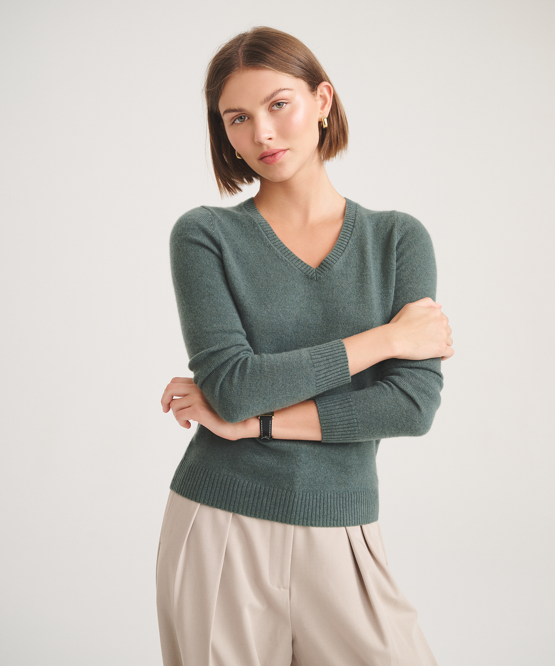 Basic Cashmere V-Neck Sweater 