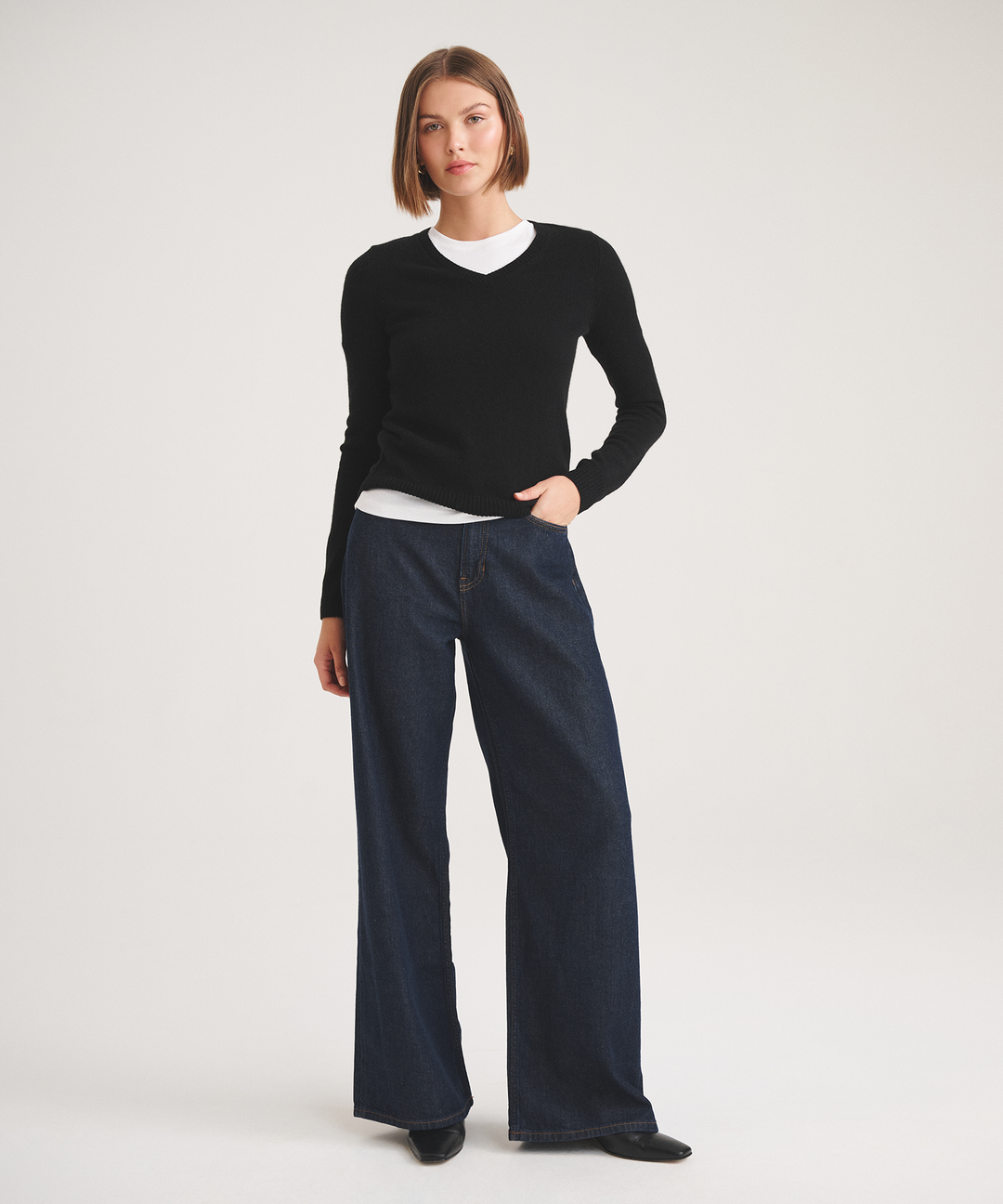 Basic Cashmere V-Neck Sweater 
