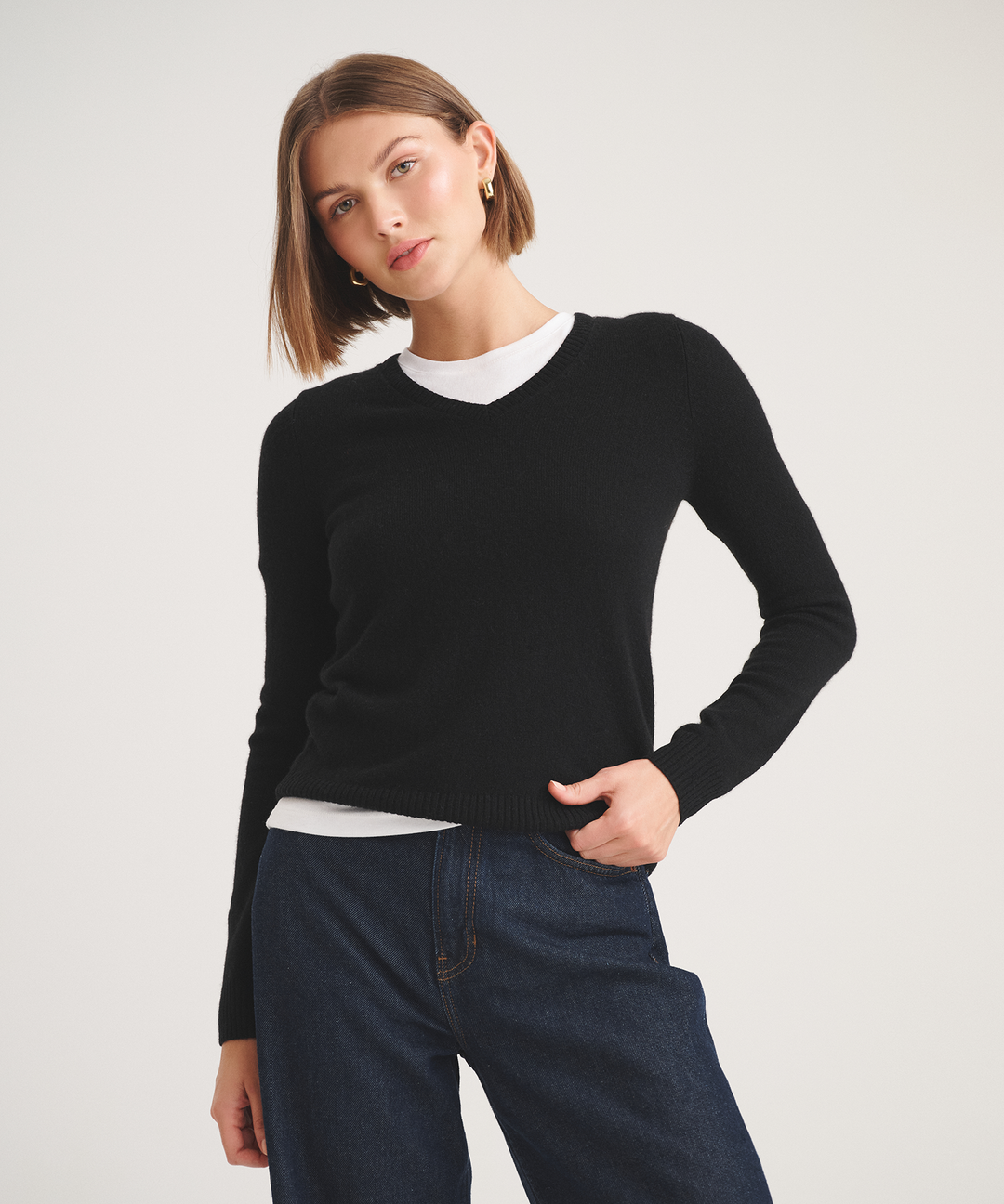 Basic Cashmere V-Neck Sweater 