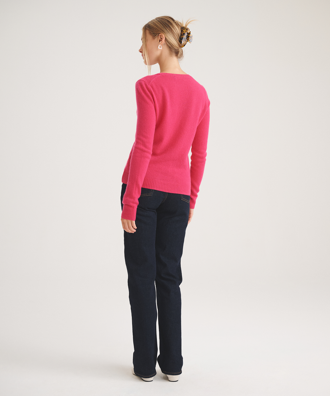 Basic Cashmere V-Neck Sweater 