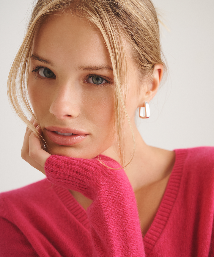 Basic Cashmere V-Neck Sweater 