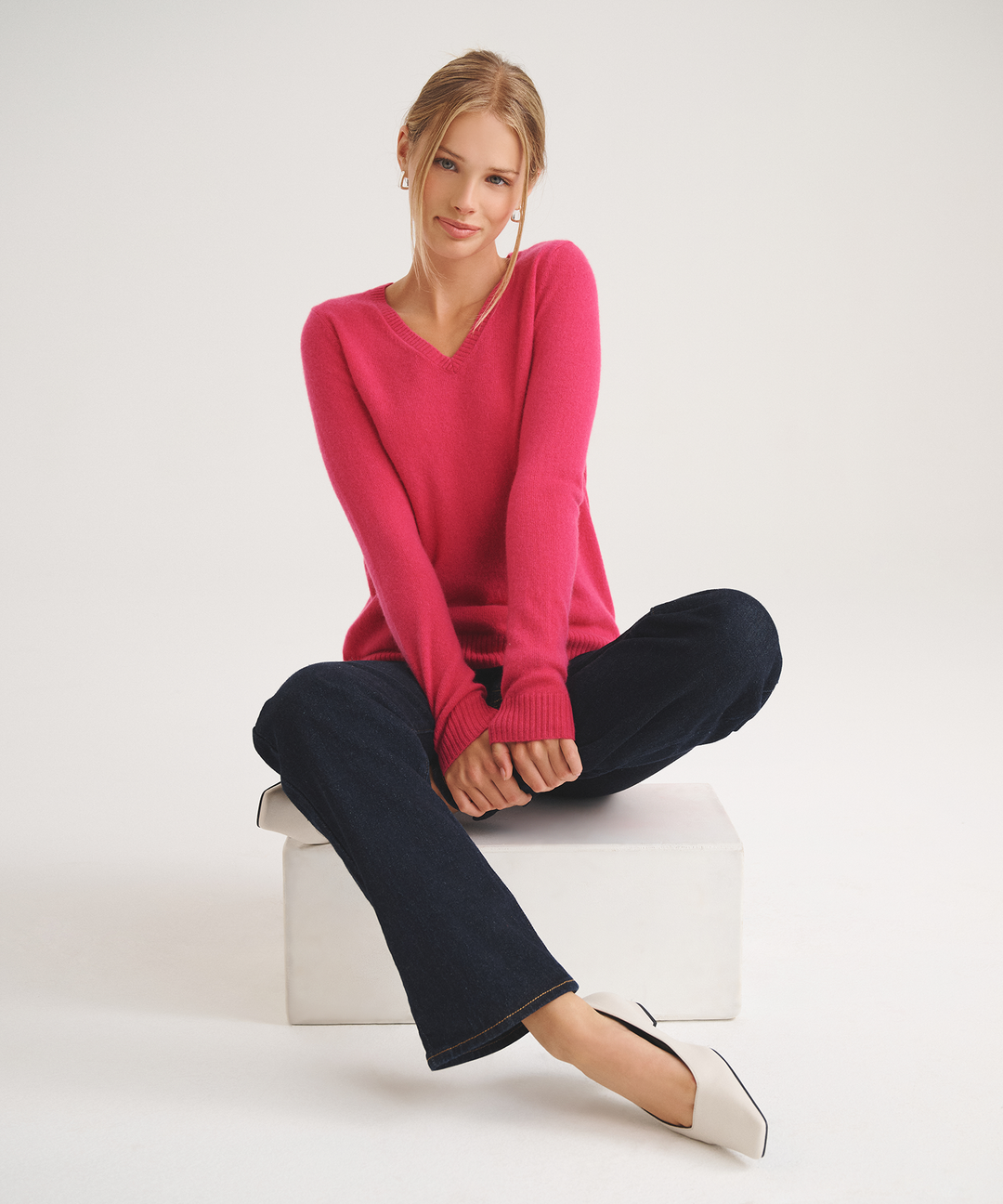 Basic Cashmere V-Neck Sweater 