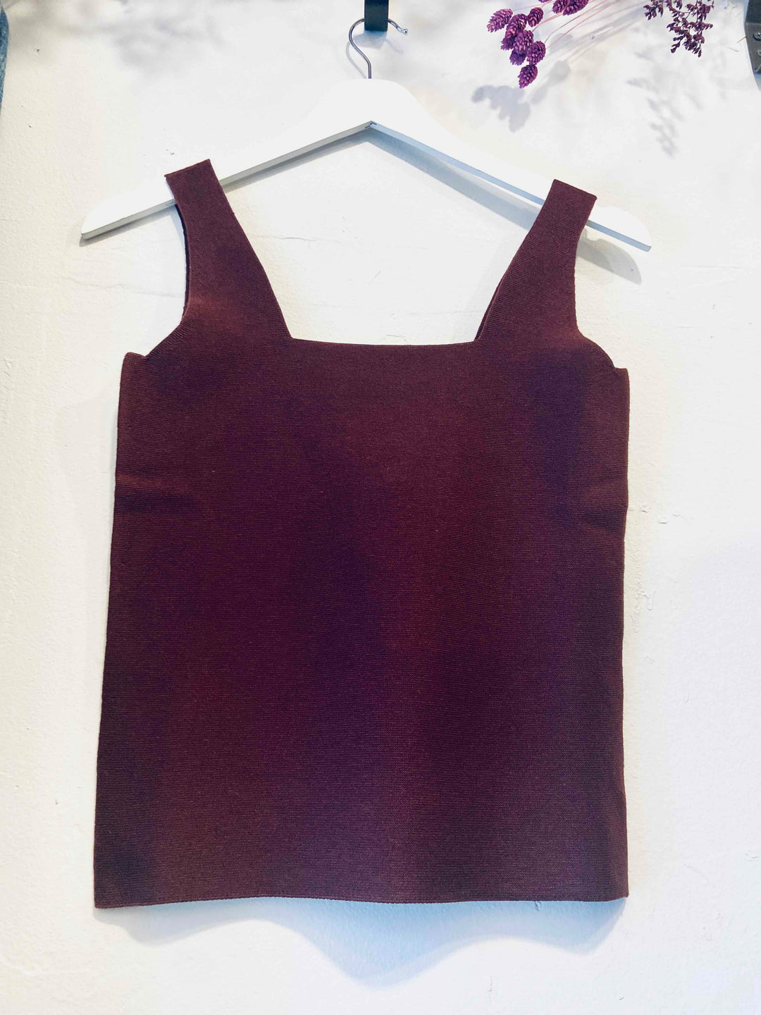 Berbere, Square neck tank