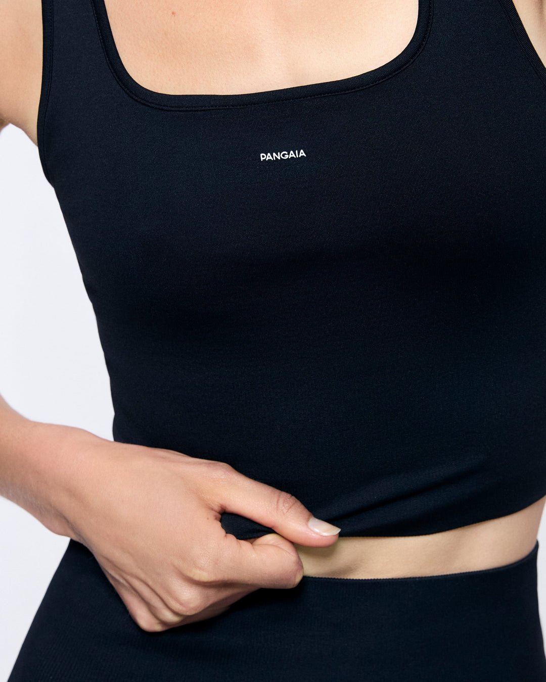 Womens 99% Bio-Based Compressive Ribbed Tank Top—Black