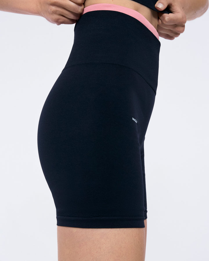 Womens 99% Bio-Based Compressive Shorts—Black