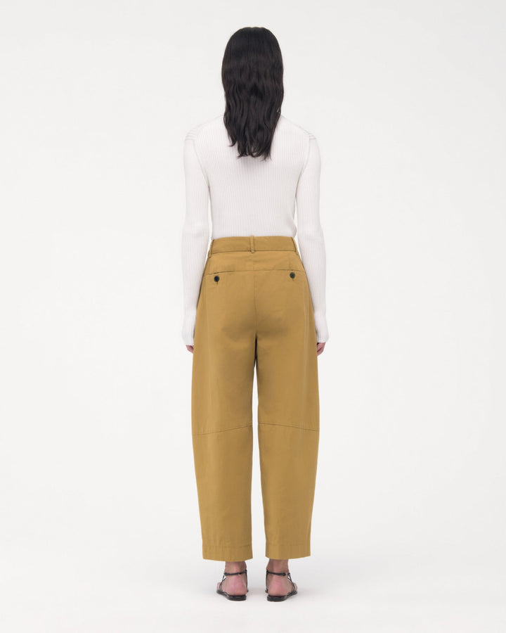 Curved Chino