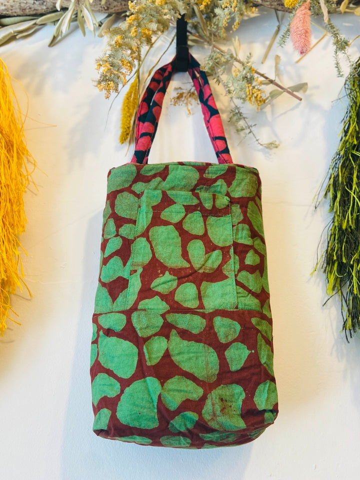 Cafe, Reversible padded mini tote