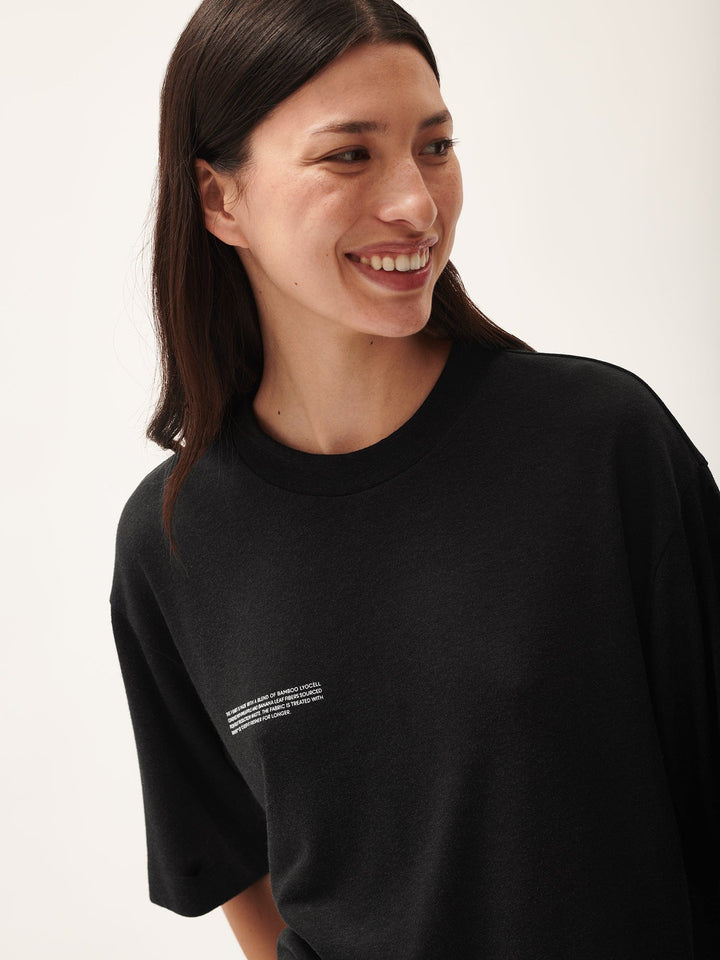 Womens DNA Frutfiber T-Shirt—black