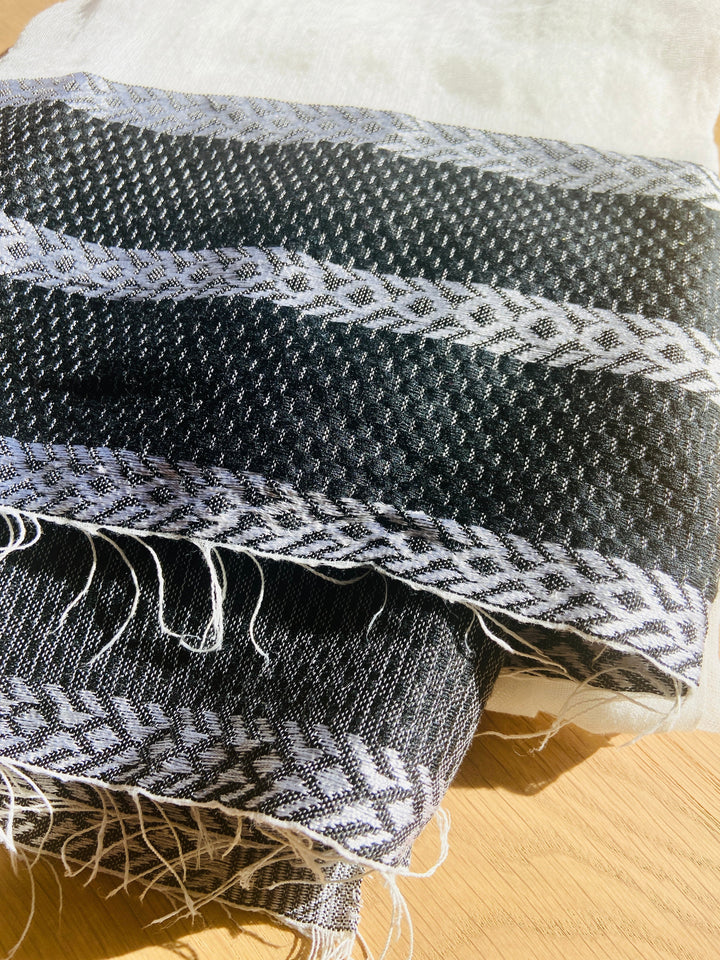 Tilet, handloomed scarf