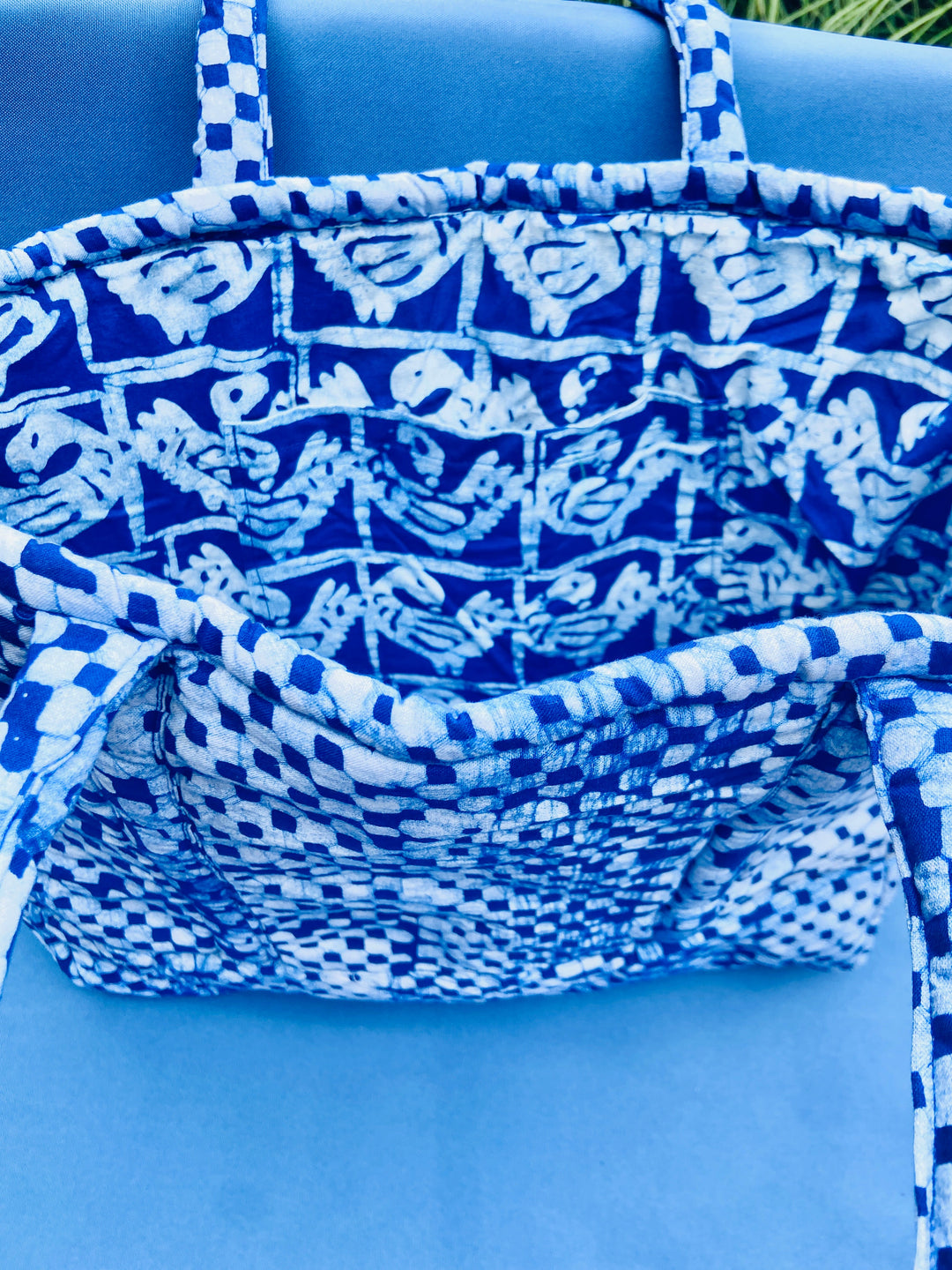 Labadi Reversible padded Tote