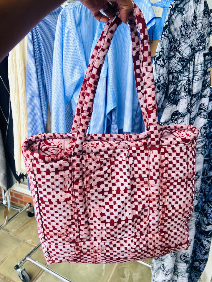 Labadi Reversible padded Tote