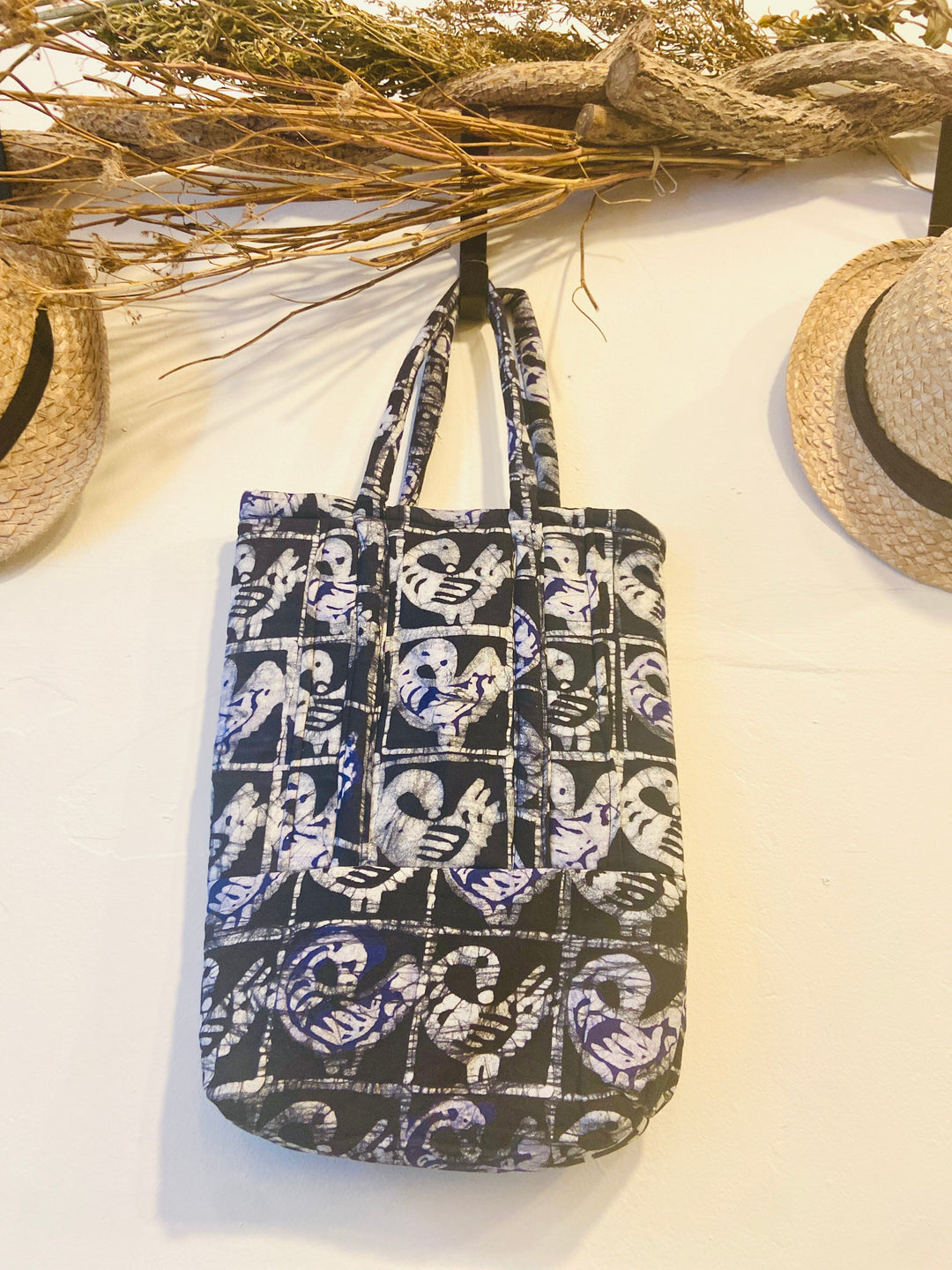 Cafe, Reversible padded mini tote