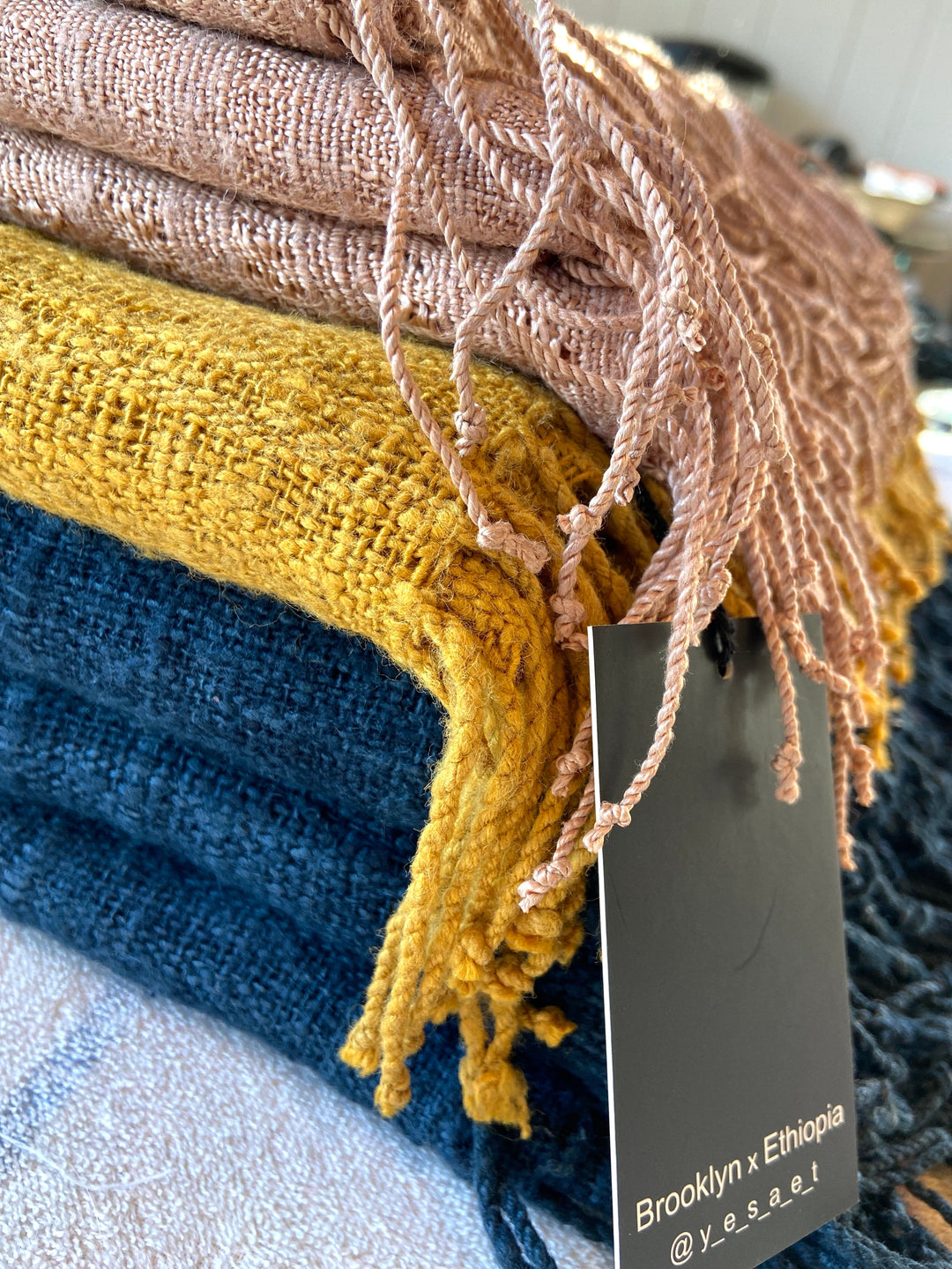 Saba, handloomed Silk scarf