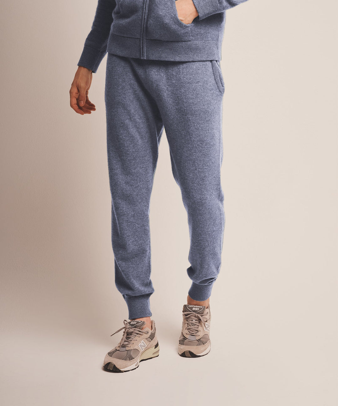 Off-Duty Cashmere Jogger