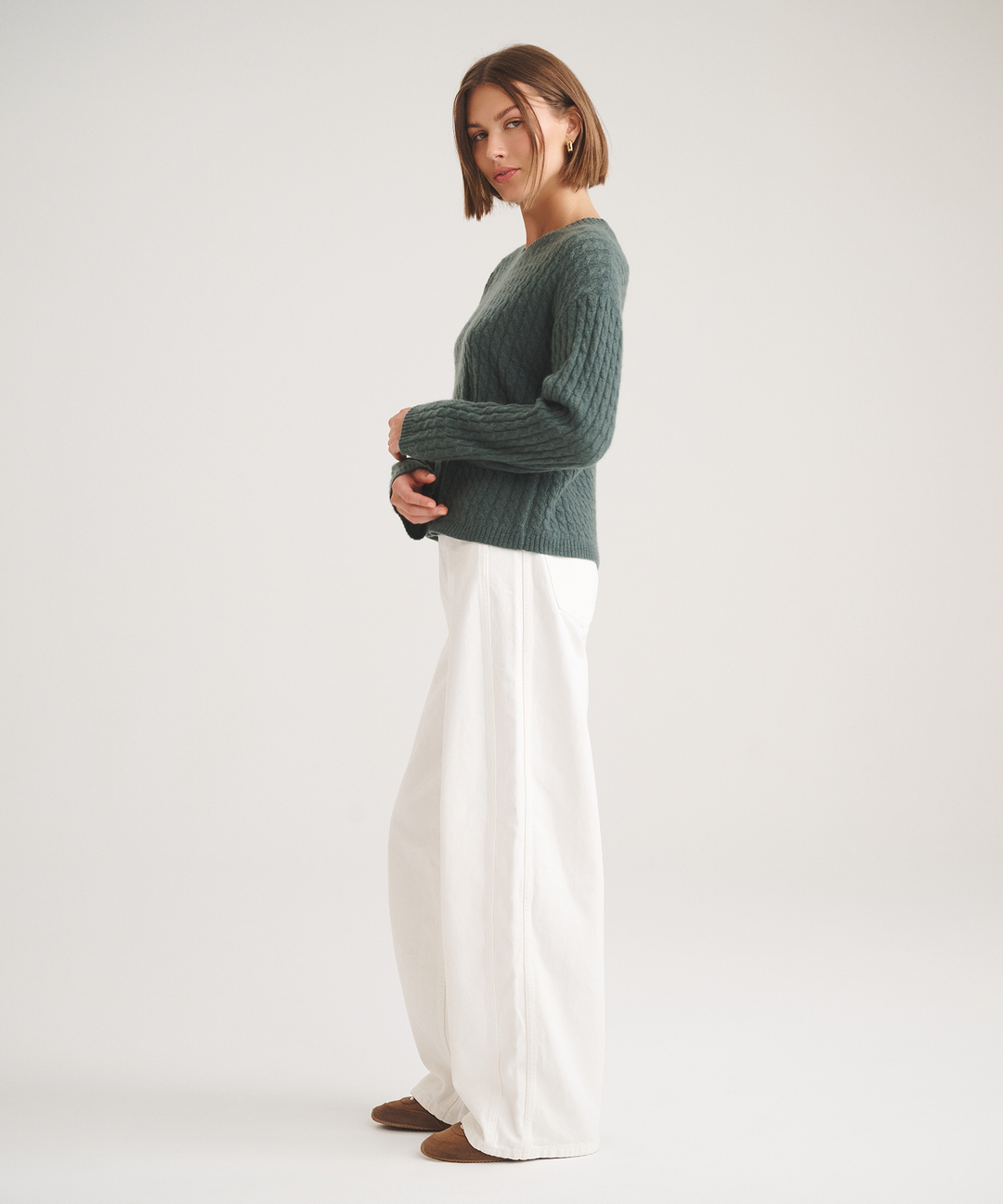 Basic Cashmere Cable Knit Crewneck Sweater