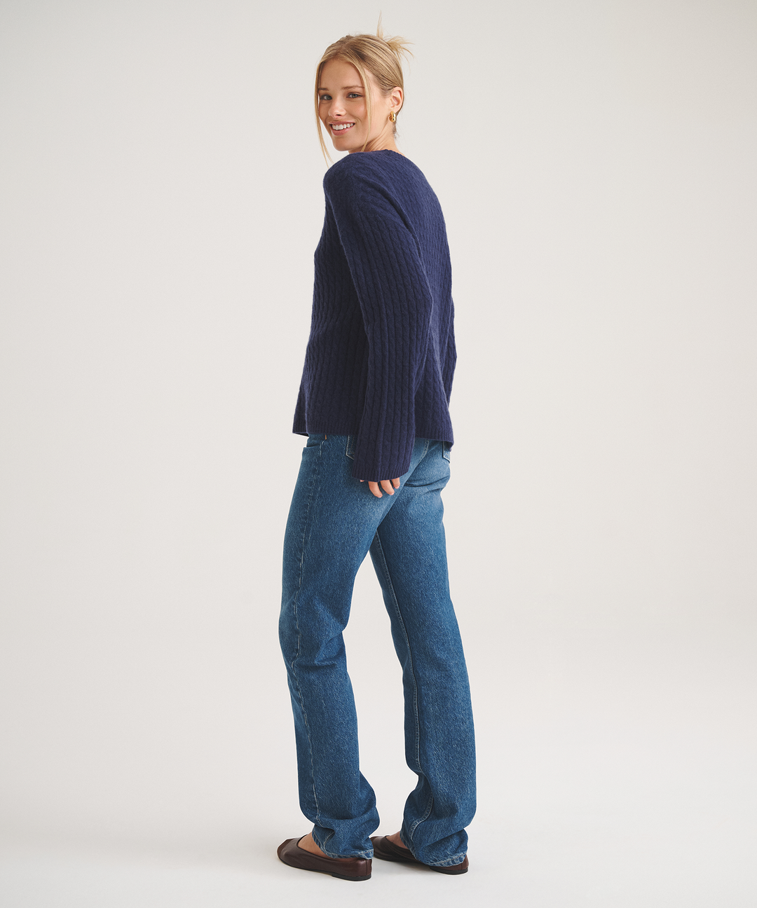 Basic Cashmere Cable Knit Crewneck Sweater