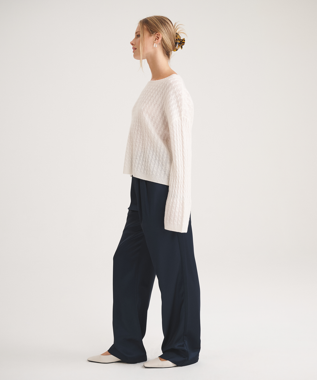 Basic Cashmere Cable Knit Crewneck Sweater
