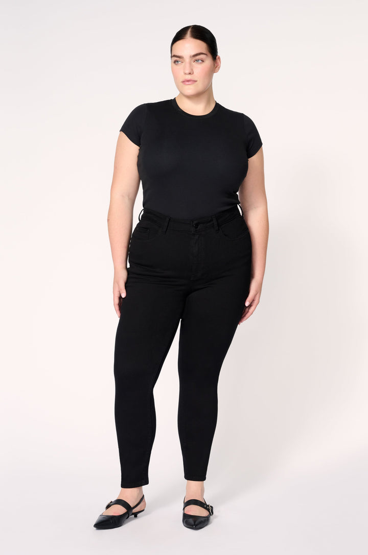 MXP PLUS - HIGH RISE JEANS | RAVEN