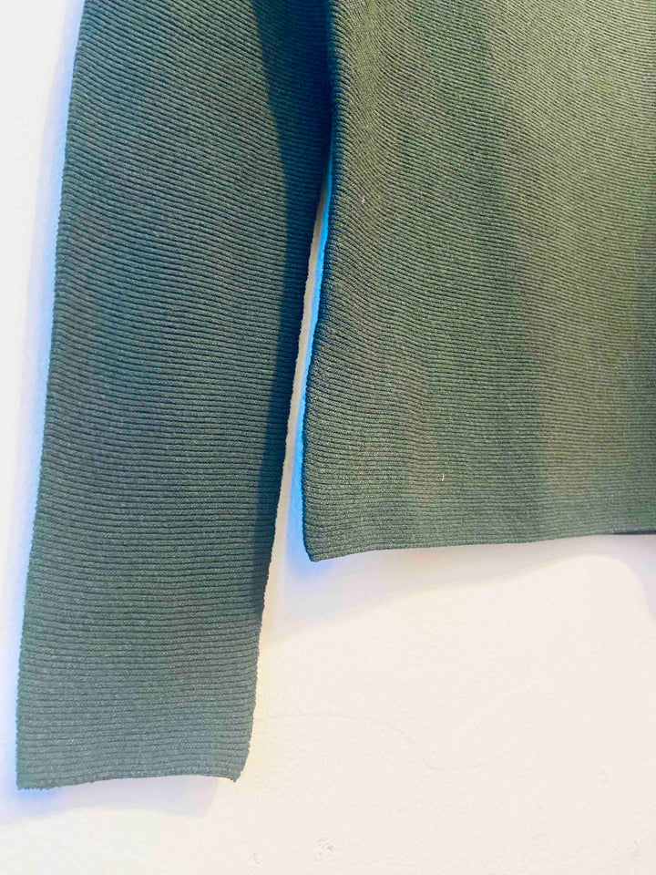 Meron, ballet neck pullover