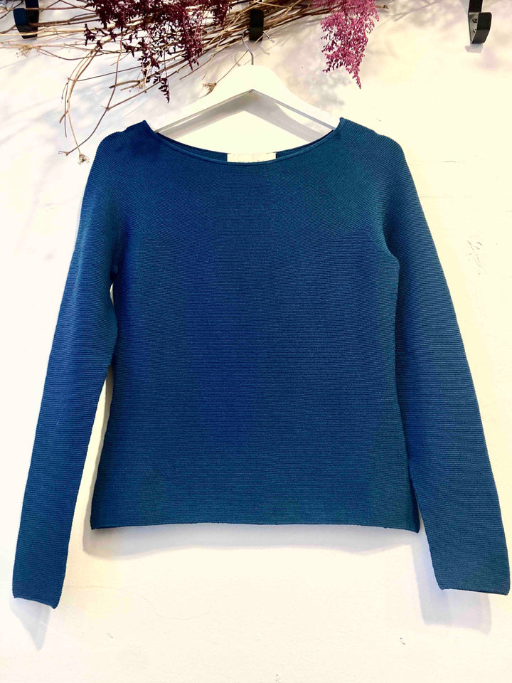 Meron, ballet neck pullover