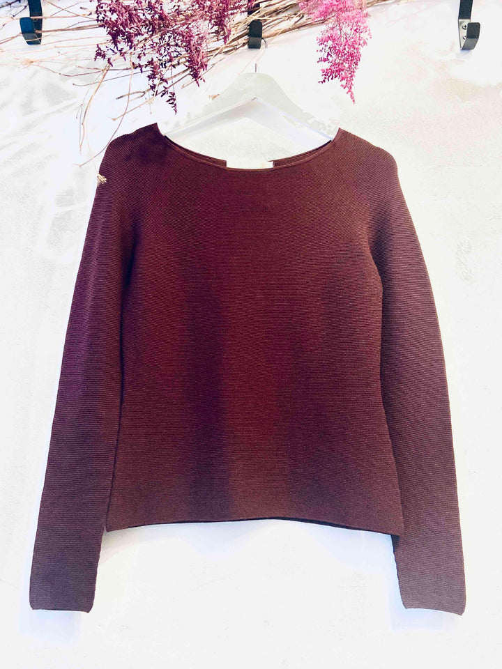 Meron, ballet neck pullover