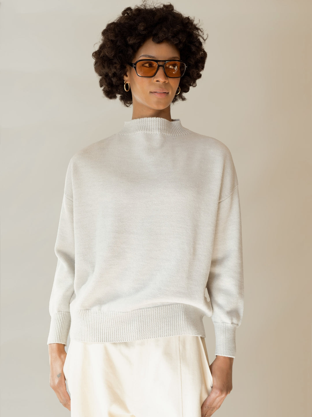 Miriam, Funnel neck sweater