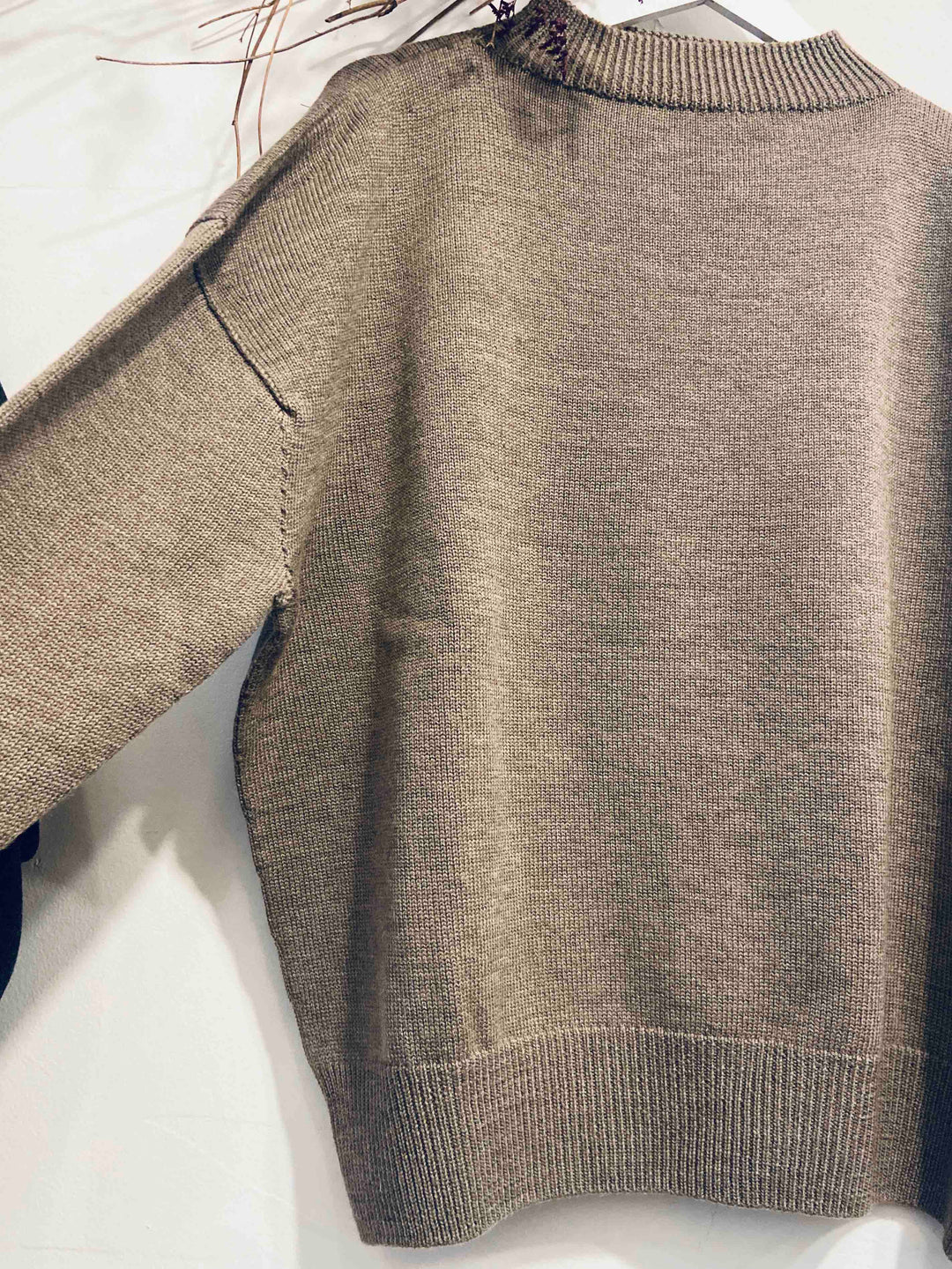 Miriam, Funnel neck sweater