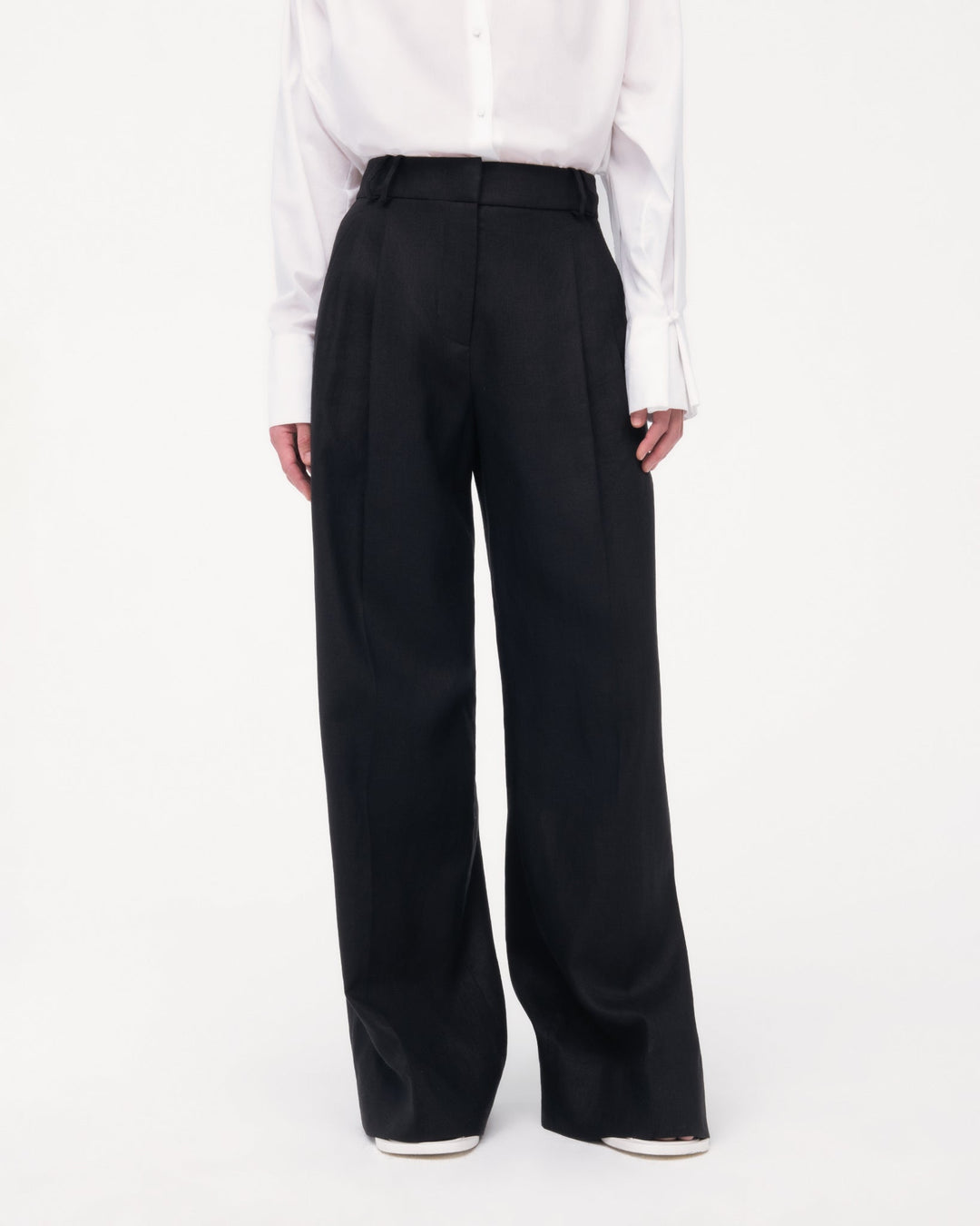 Linen Pleated Trouser