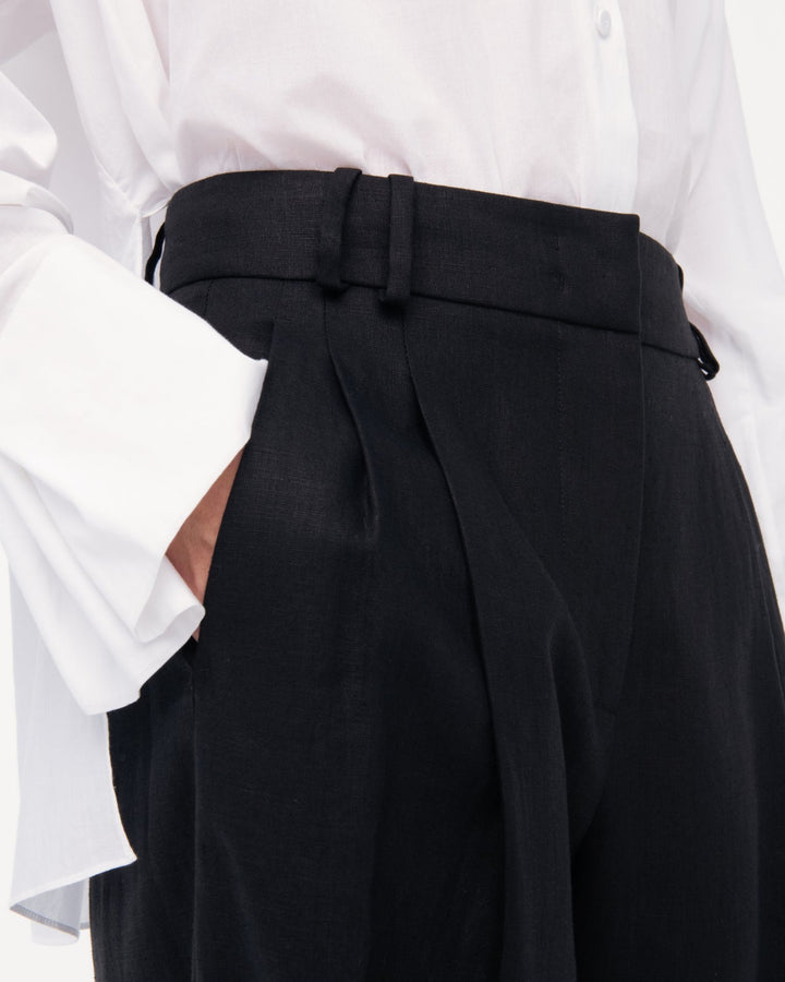 Linen Pleated Trouser
