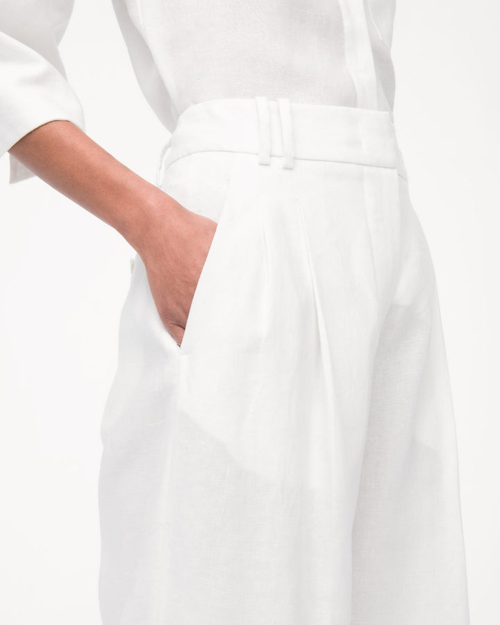 Linen Pleated Trouser