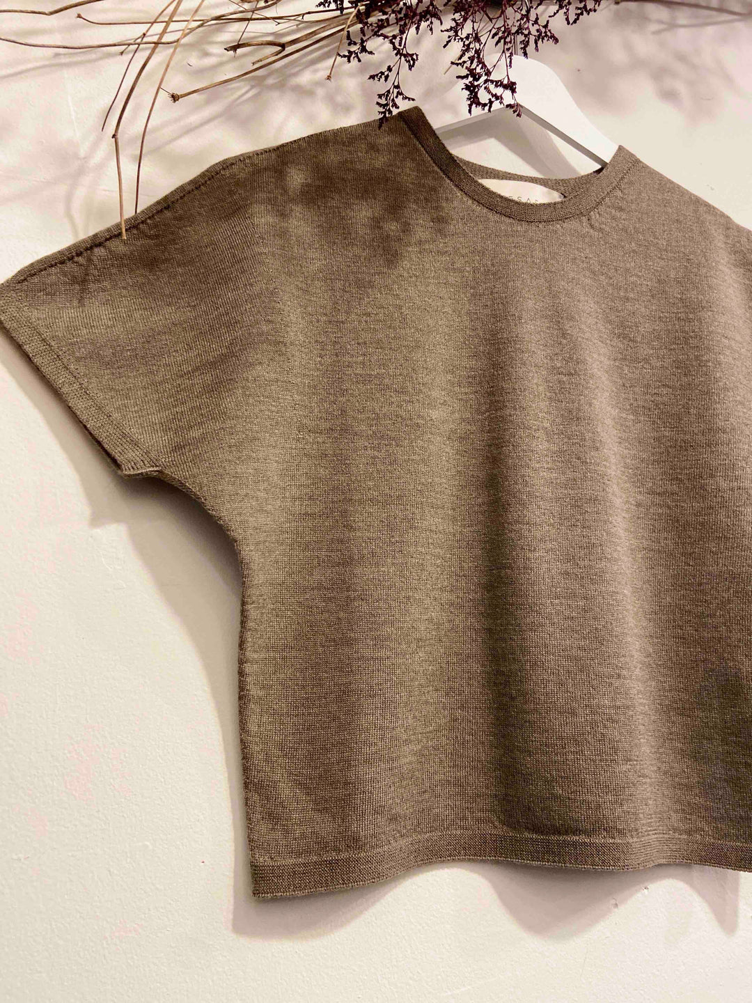 Samra, crewneck top