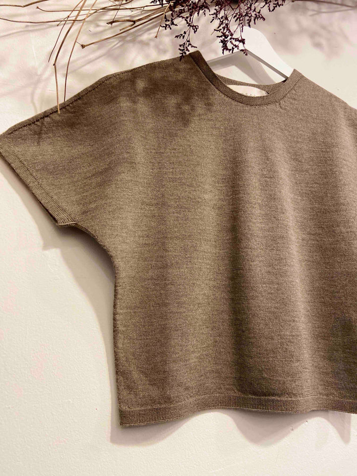 Samra, crewneck top