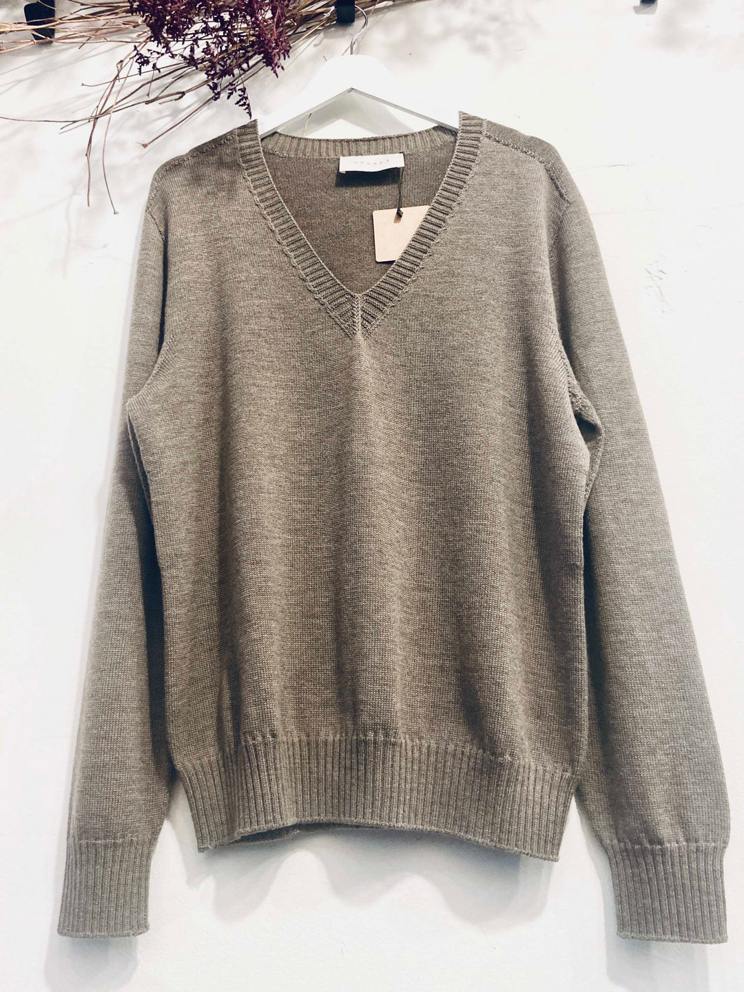 Selassie, V neck sweater