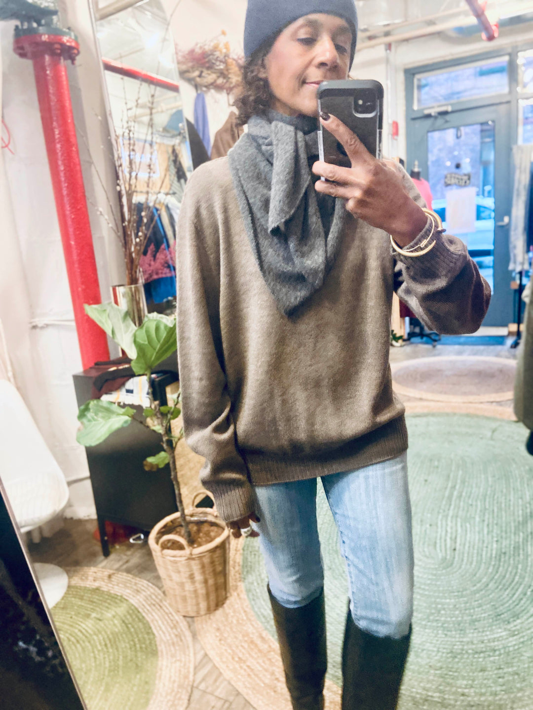 Selassie, V neck sweater