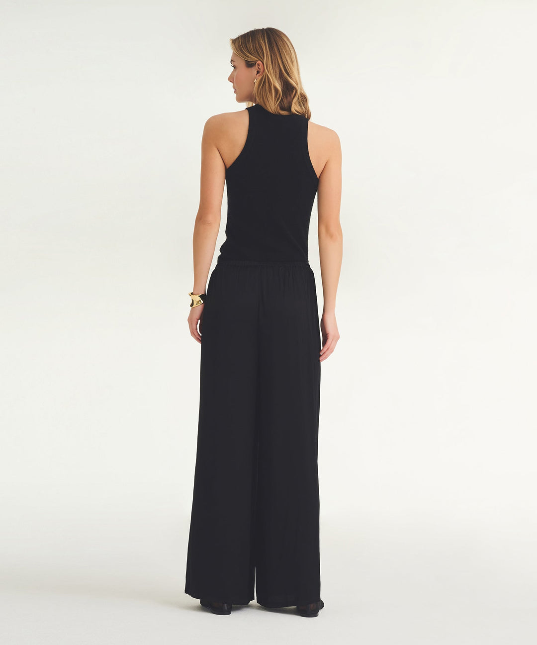 The Weightless Pant
