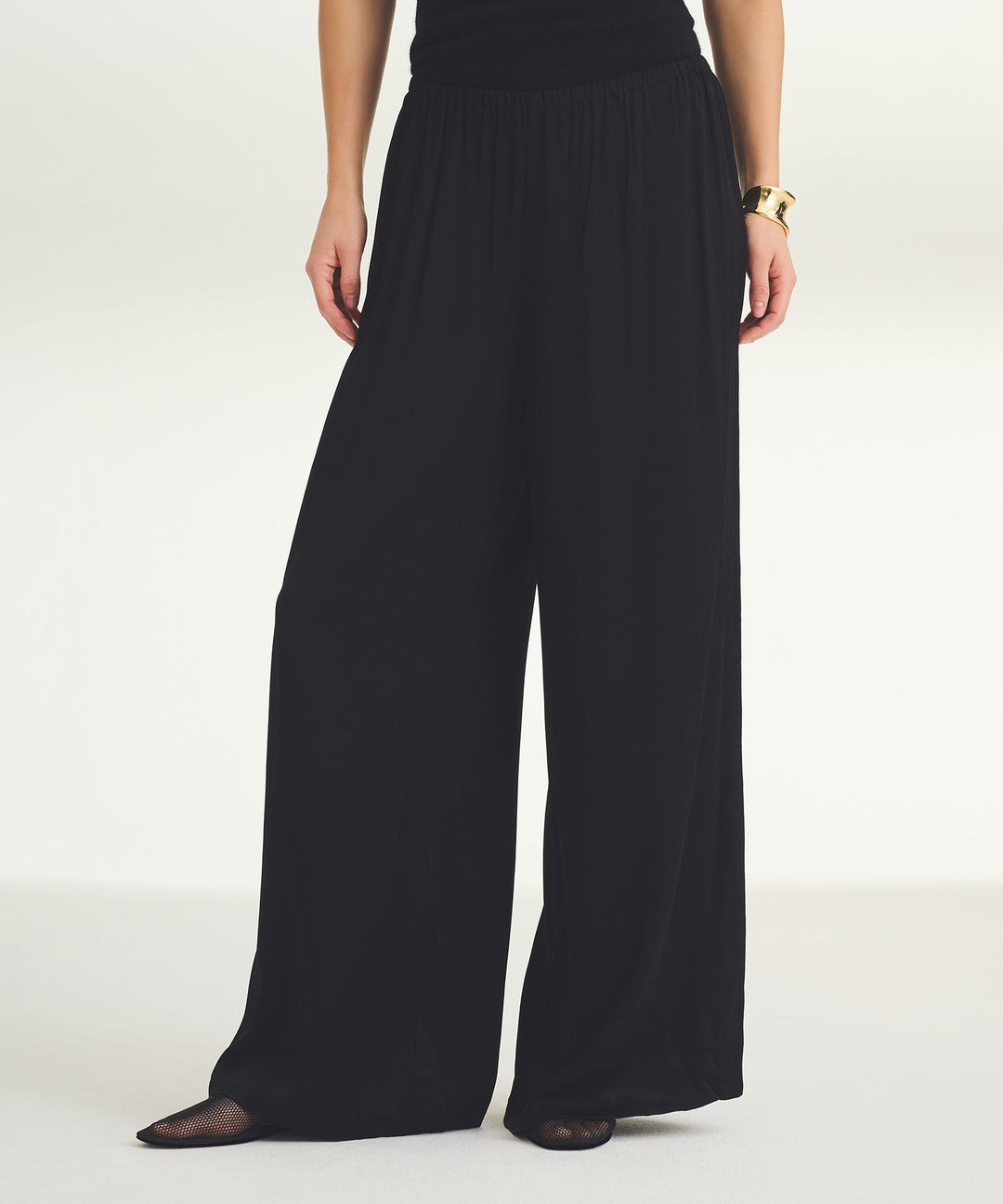 The Weightless Pant