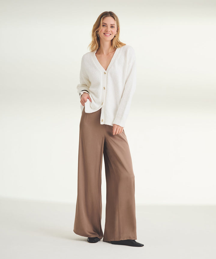The Weightless Pant