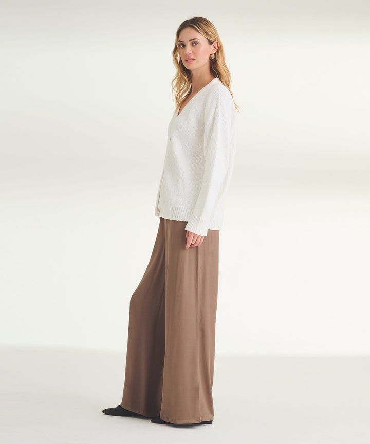 The Weightless Pant