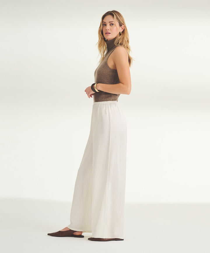 The Weightless Pant