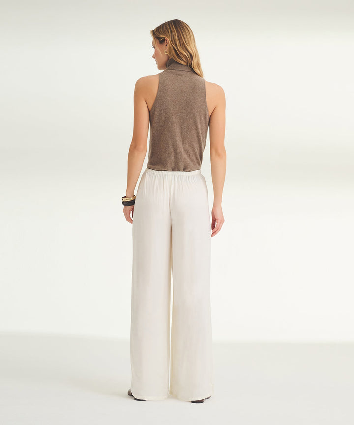 The Weightless Pant