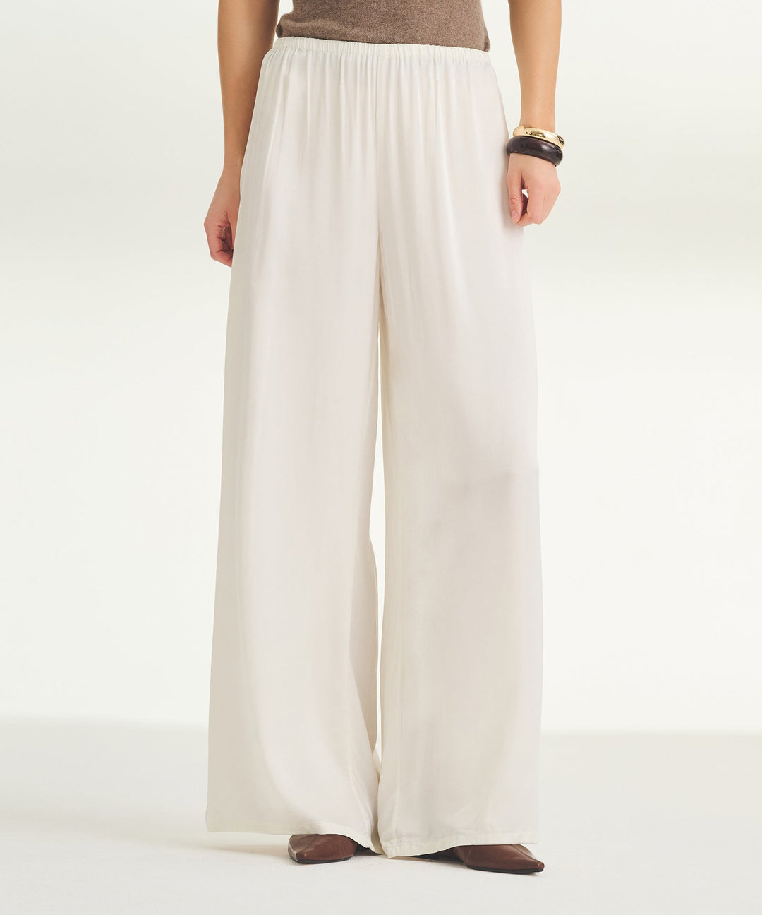 The Weightless Pant