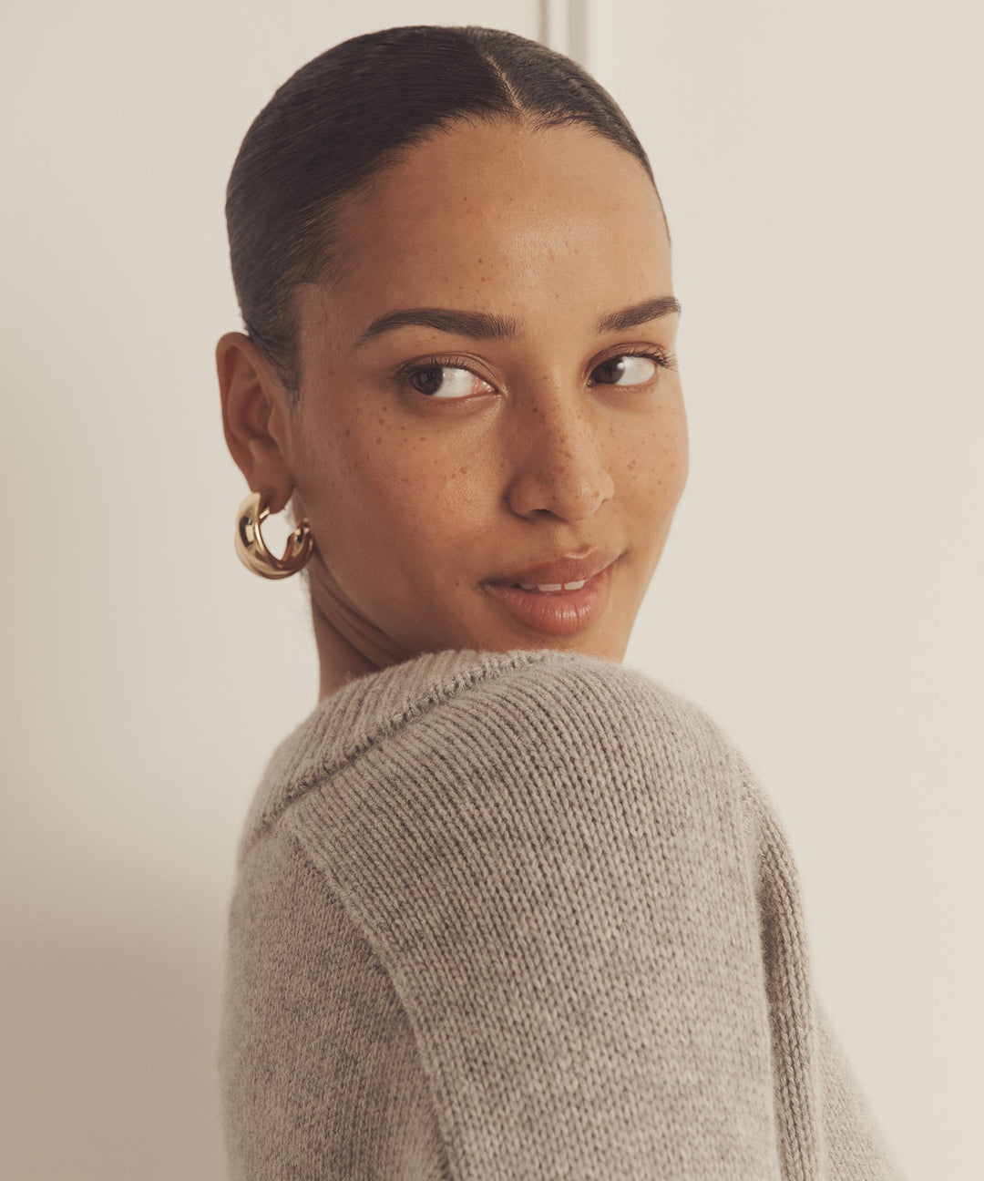Super Luxe Cashmere V-Neck Sweater