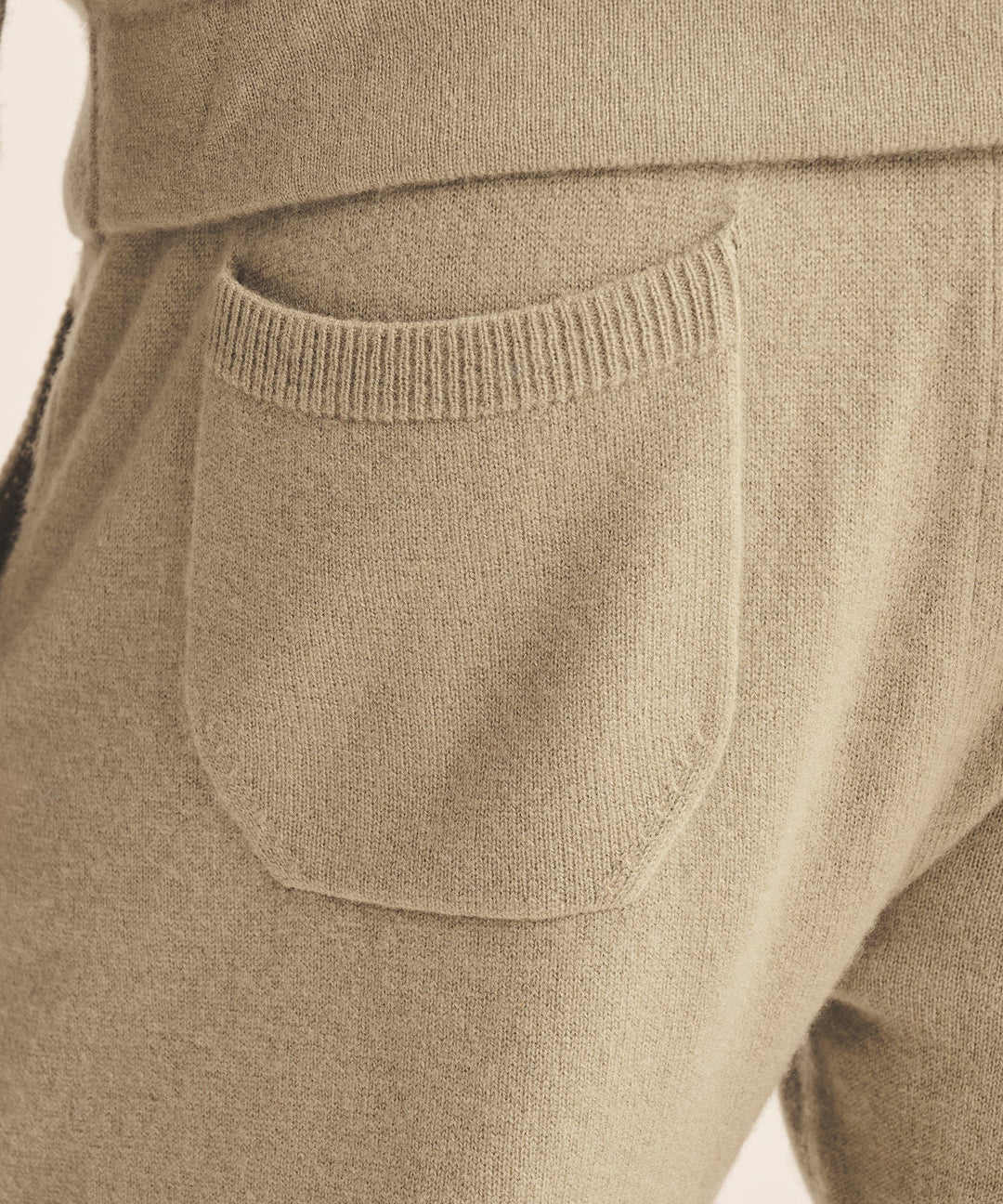 Off-Duty Cashmere Jogger
