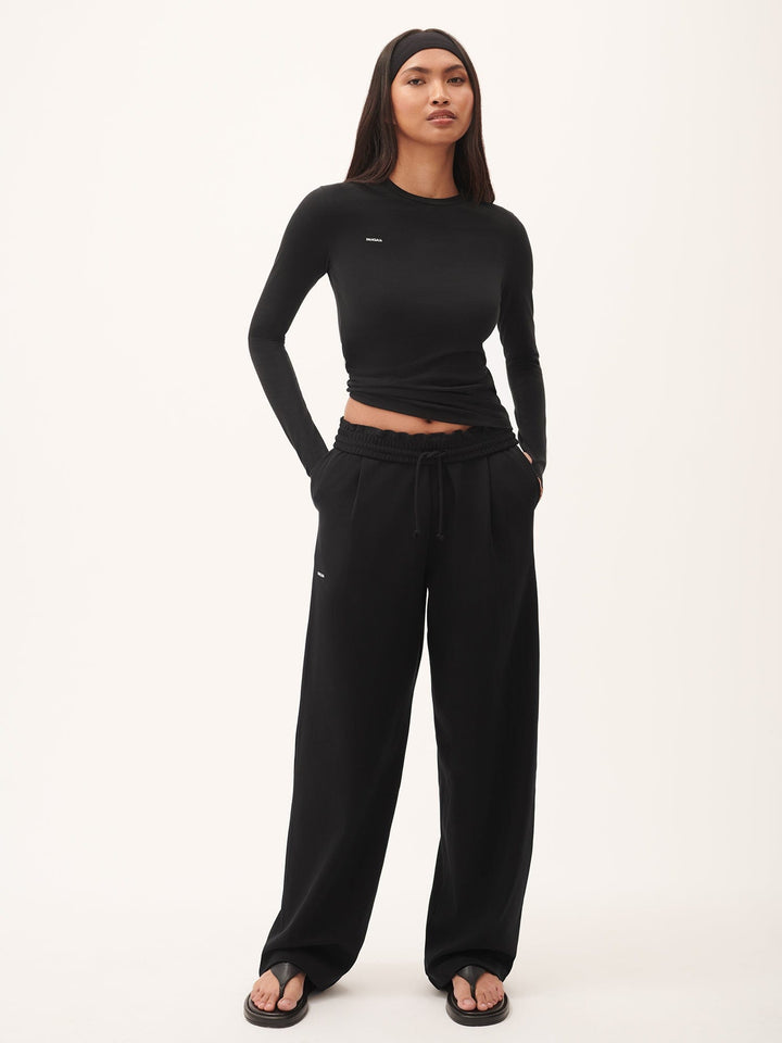 Womens 365 Cotton-Stretch Long-Sleeved Top—Black