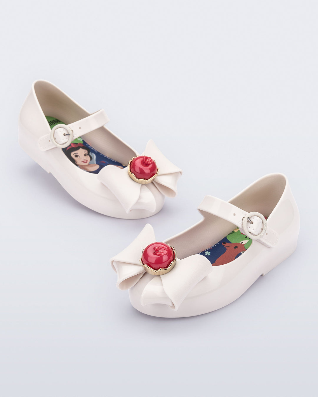 Sweet Love Snow White