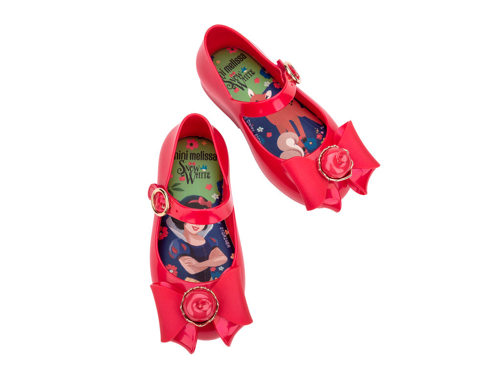 Sweet Love Snow White