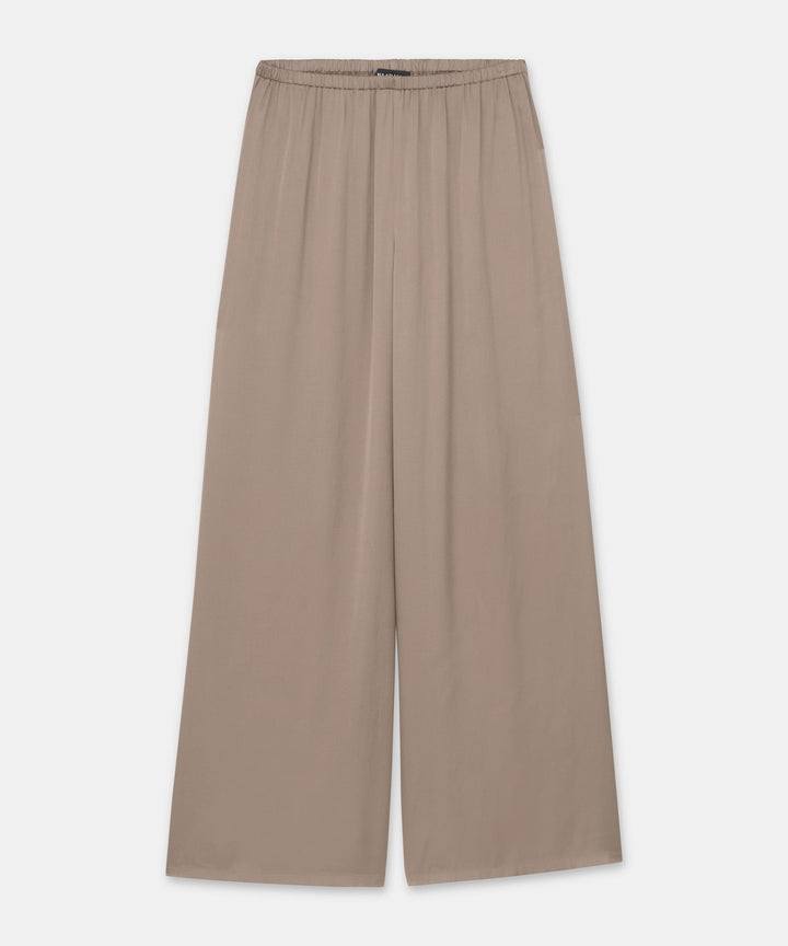 The Weightless Pant