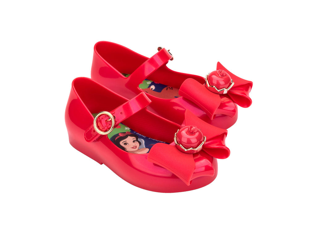 Sweet Love Snow White