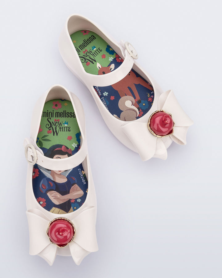 Sweet Love Snow White